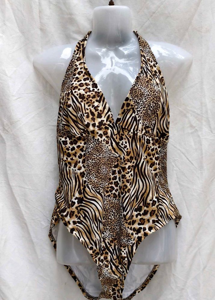Chic Animal Print One-Piece Swimsuit
