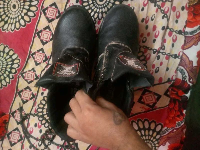 Malgre Leather Steel Safety Shoes