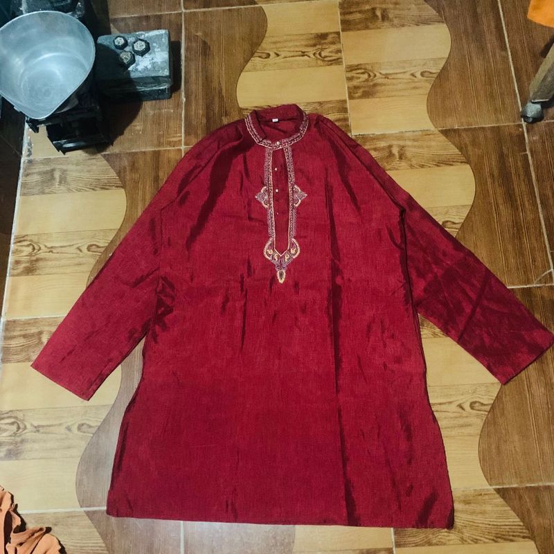 Elegant Maroon Kurta with Embroidery