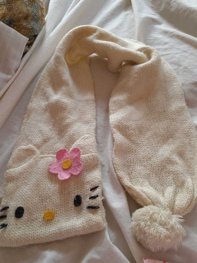 Hello Kitty Scarf