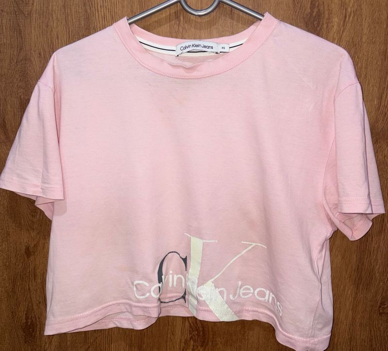 Calvin Klein Jeans Pink oversized cropped Tee