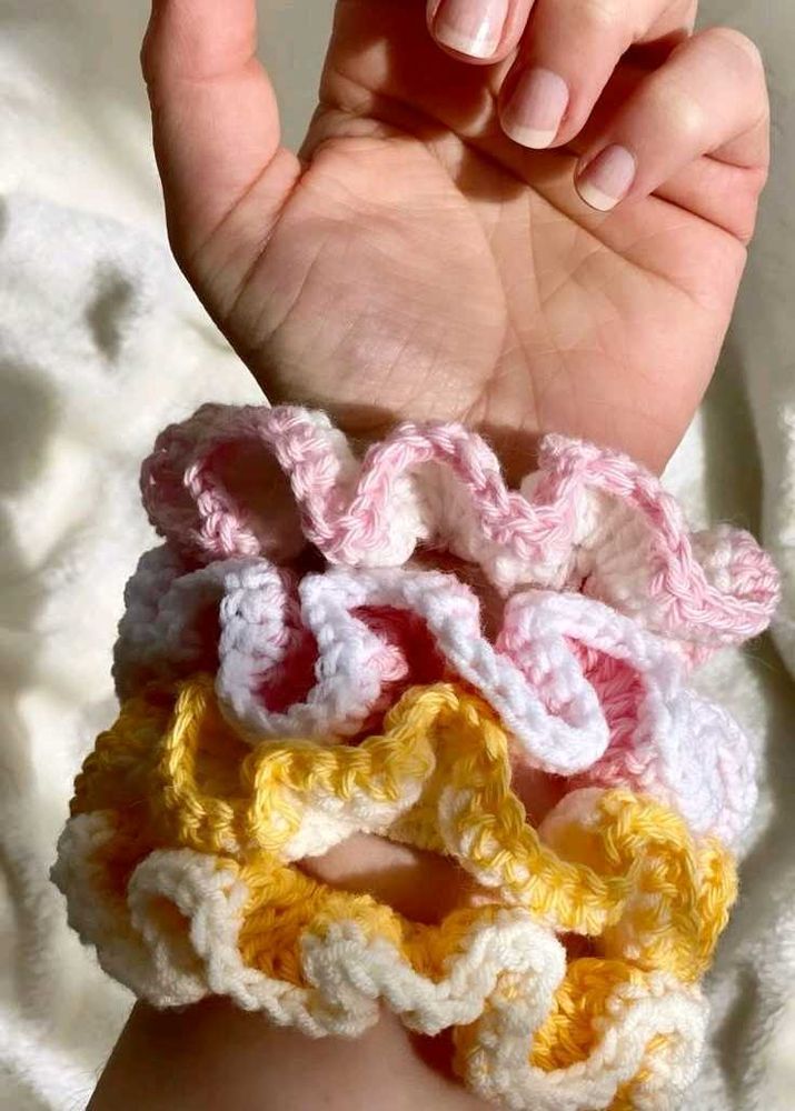 2 Crochet Scrunchie ✨🎀