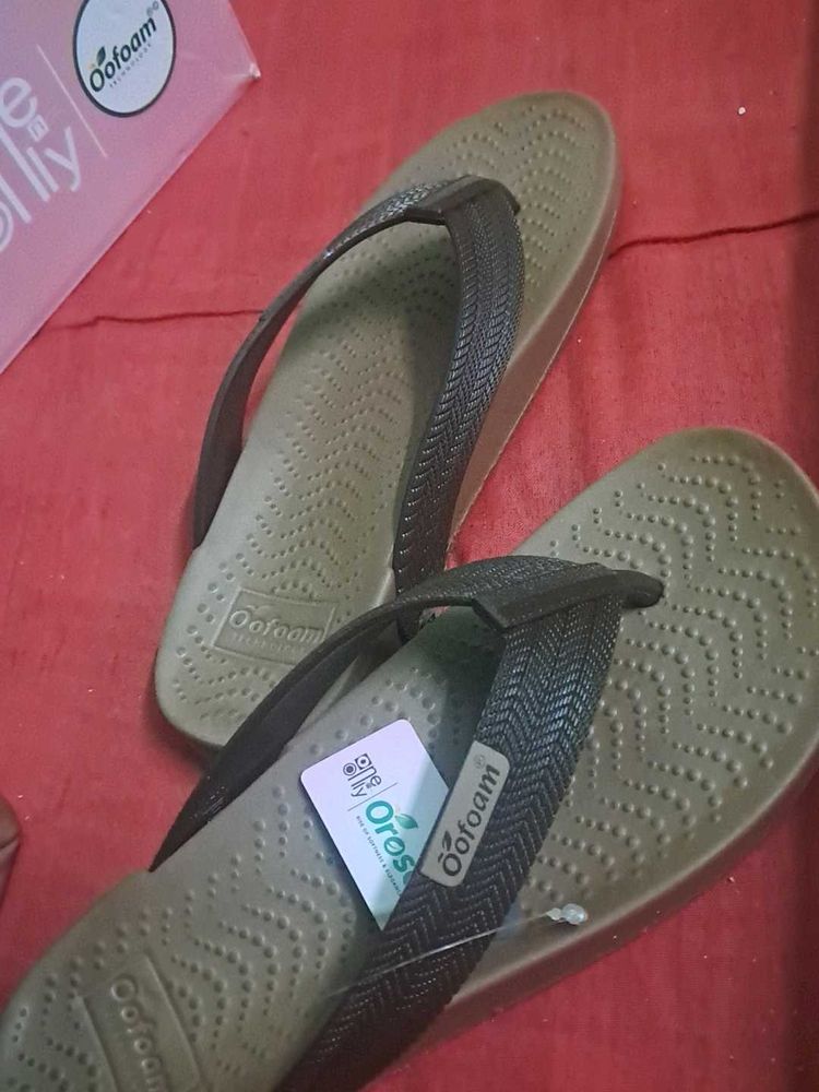 Oofoam Flip Flops rs only 99₹