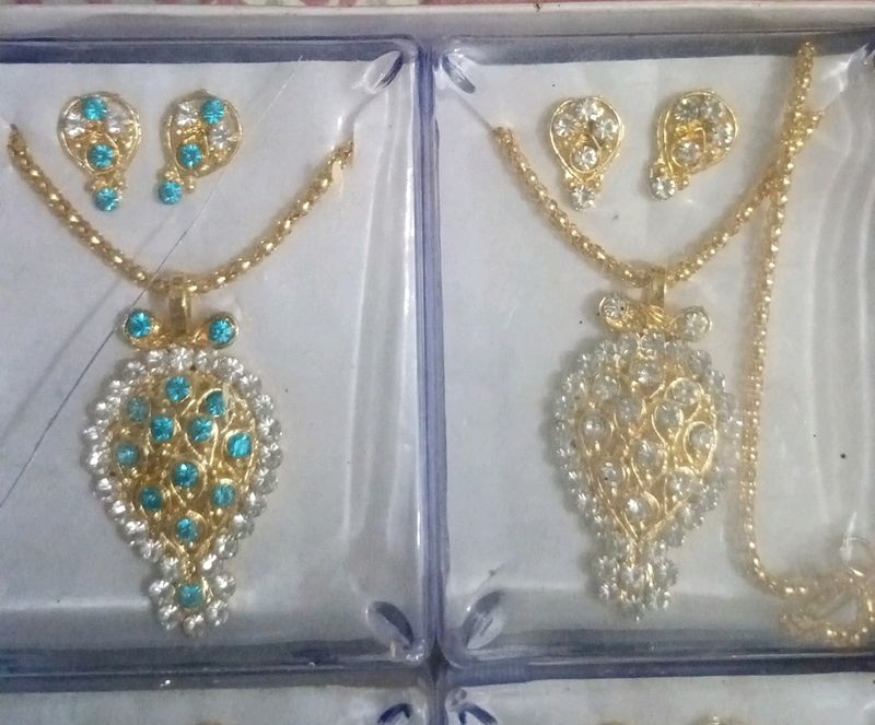 Beautiful Stone Combo Necklace Set