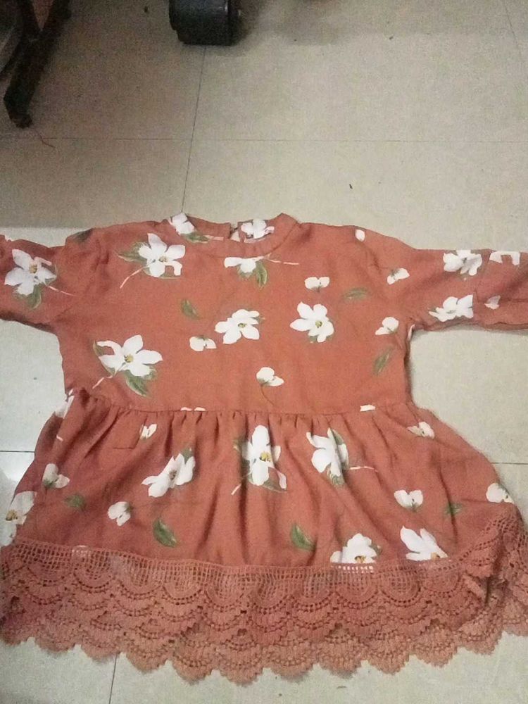 Floral Print Peplum Top No Damage