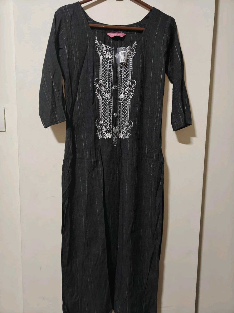 Black Embroidered Straight Kurta – New with Tag