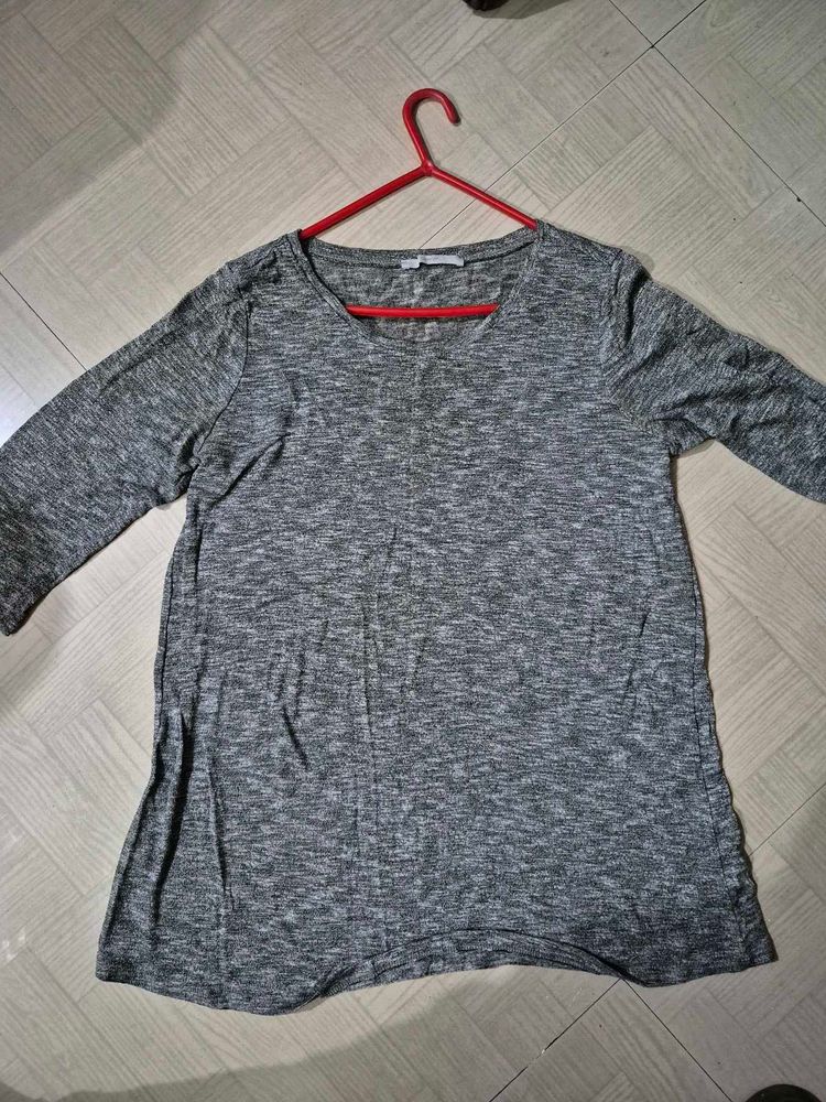 Comfortable Gray 3/4 Sleeve Top