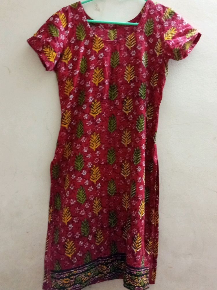Kurta Dupatta &amp; Salwar Set No flaws at all. In good condition.
