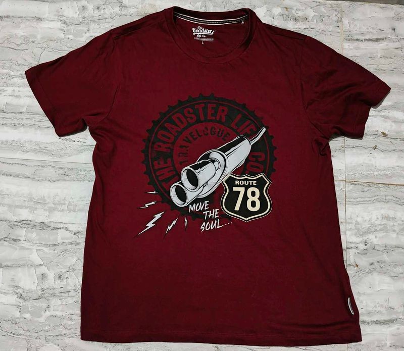 Roundneck Tshirt