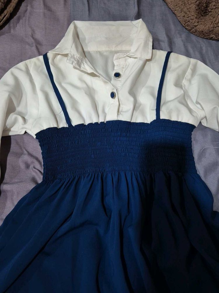 Cute Navy Blue &amp; White top