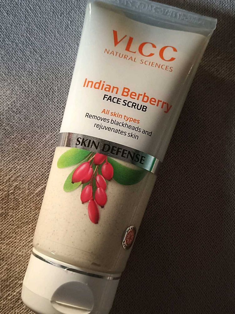 VLCC Indian Berberry Face Scrub
