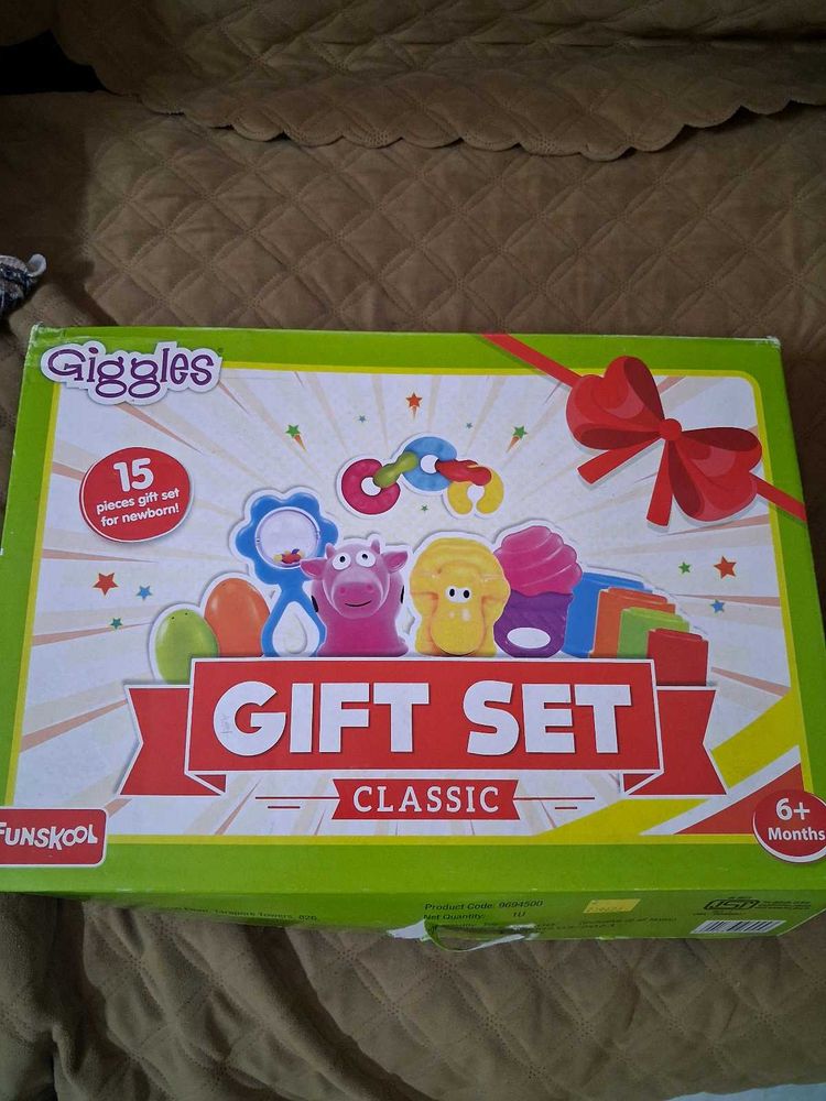 Giggles Gift Set Classic