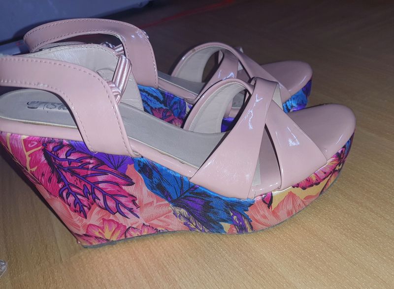 Pink Printed Wedges 4.5&#34;