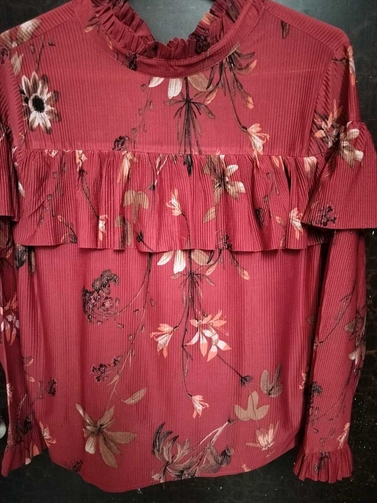 Women Red Top