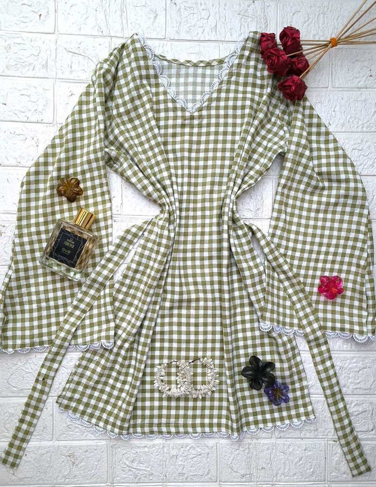 Gingham fitted Y2K kurti 🌷