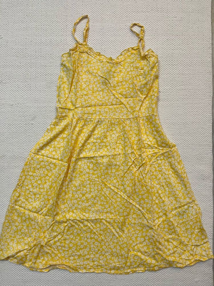 H&amp;M Yellow Floral Sundress Size XS