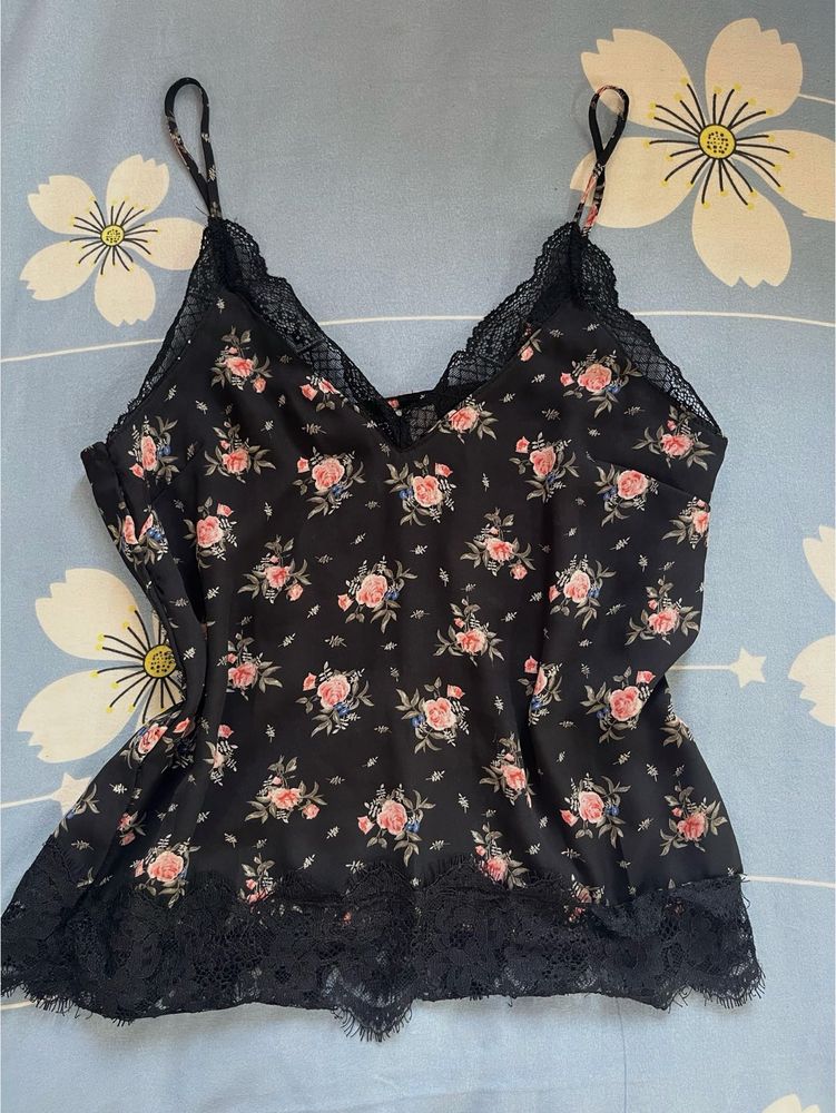 H&amp;M divided Floral Lace Cami Top