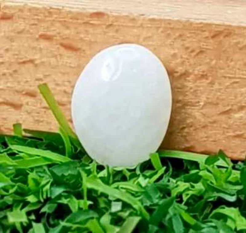 White Hakik Gemstone