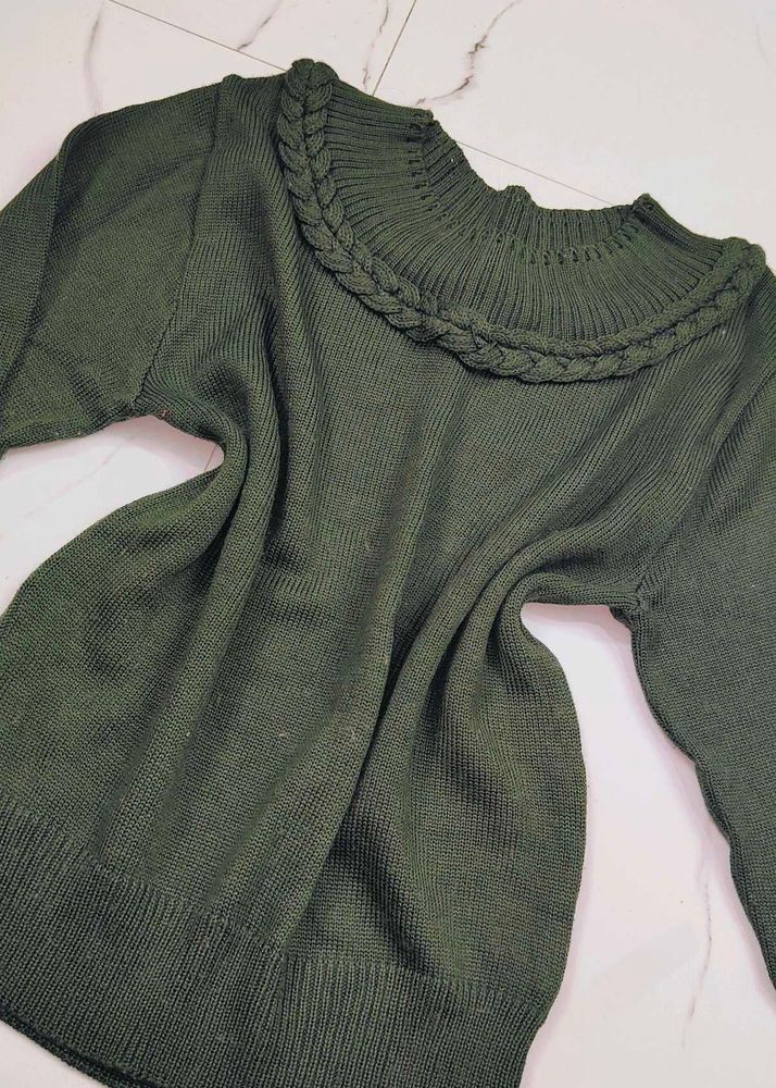 Women Round Neck Pullover