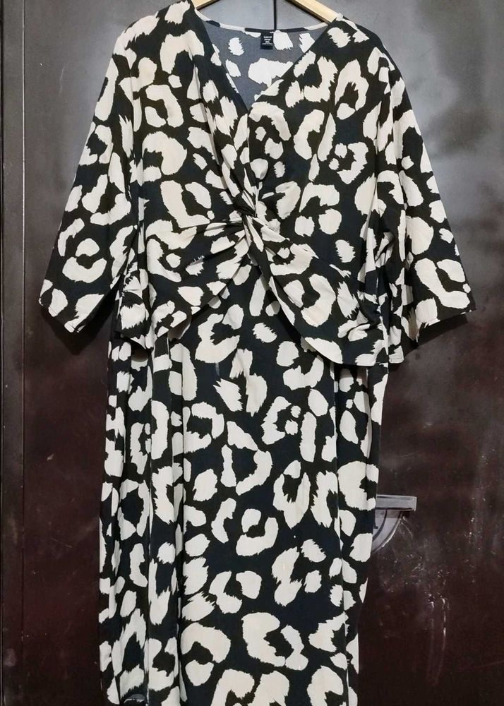 Black &amp; Cream Chic Print V-Neck Midi Dress For 46