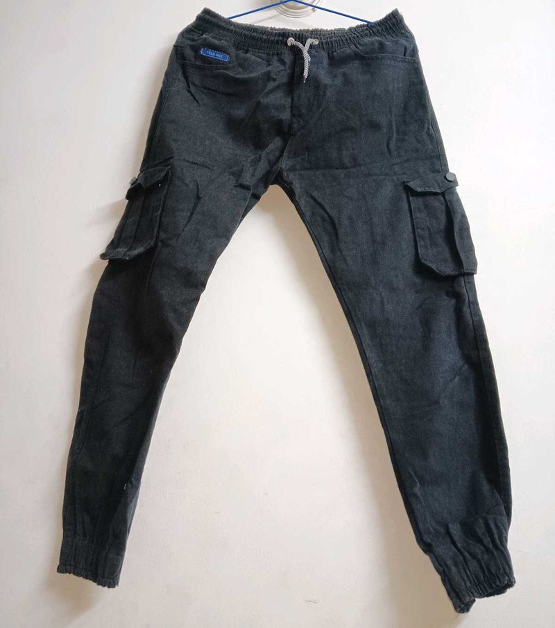Men Comfort Slim Fit Cargos Trousers