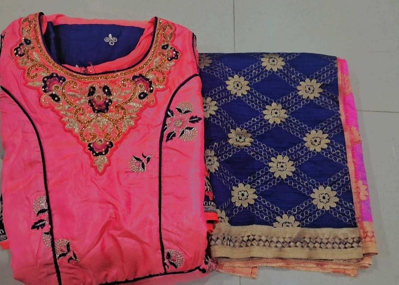 Girl&#39;s Ethnic Dress