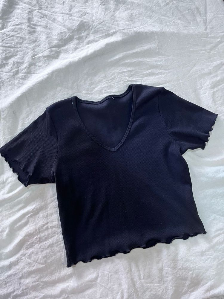 Cute V-Neck Ruffle T-Shirt