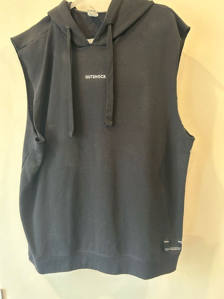 Decathlon XL sleevless Hoodie