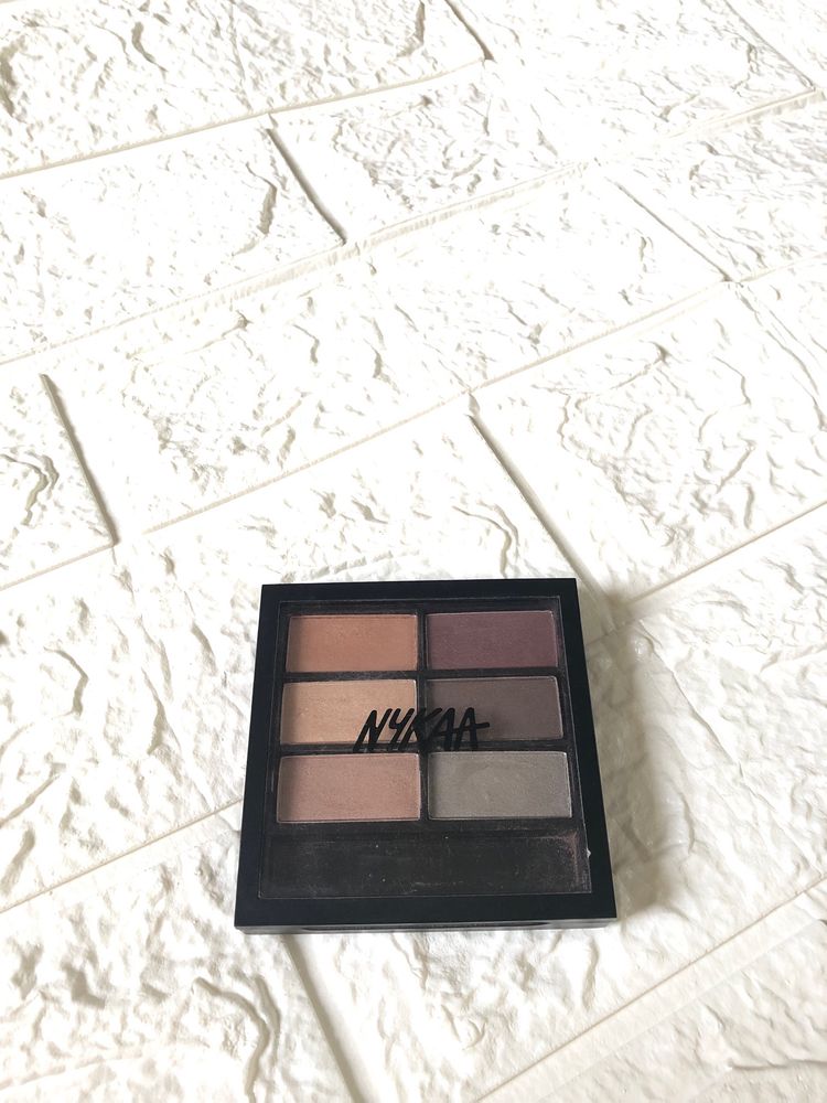 Nykaa Eyeshadow Palette