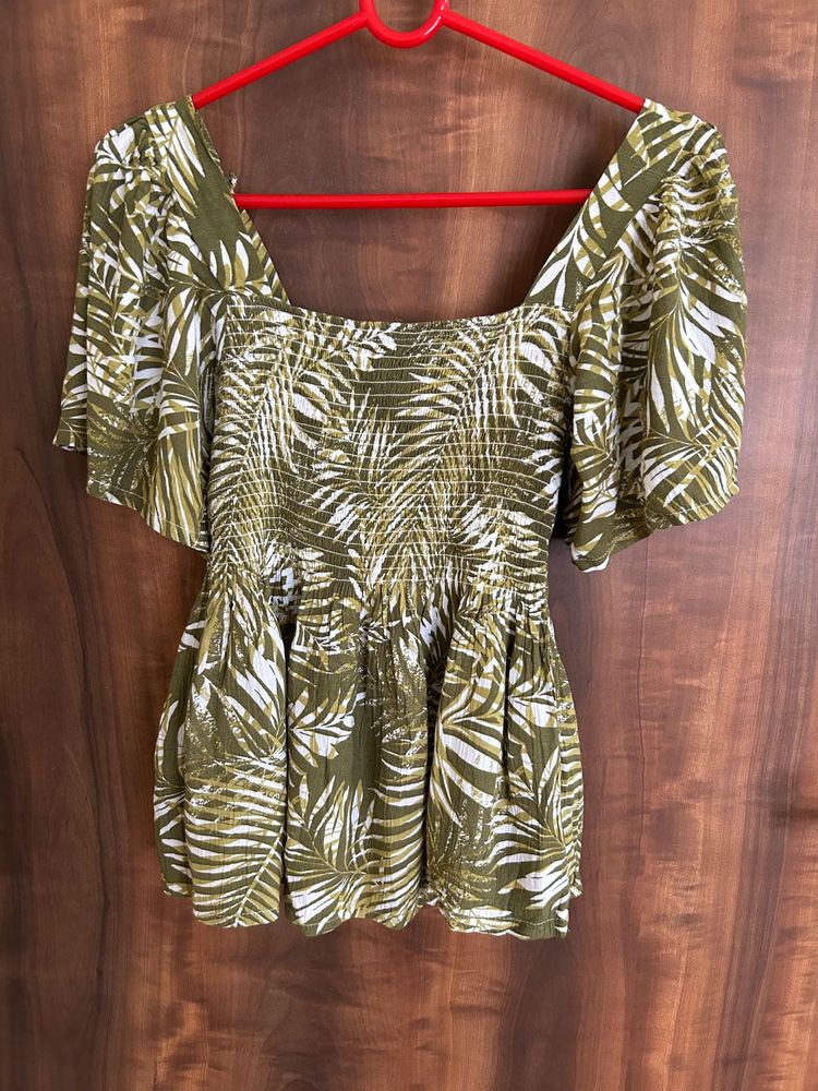 Causal Green Top