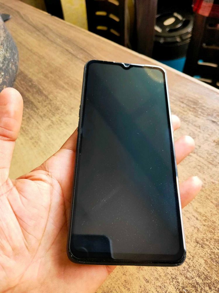 OPPO F15 ANDROID PHONE......