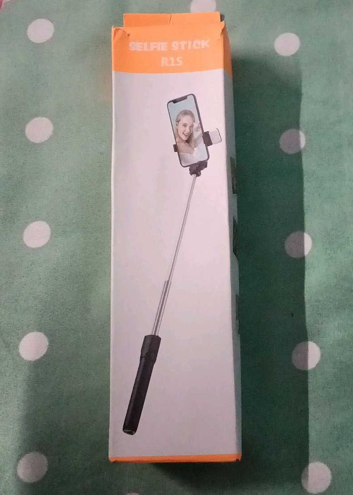 2 in 1 Selfie Stick Tripod And Flashlight Remote