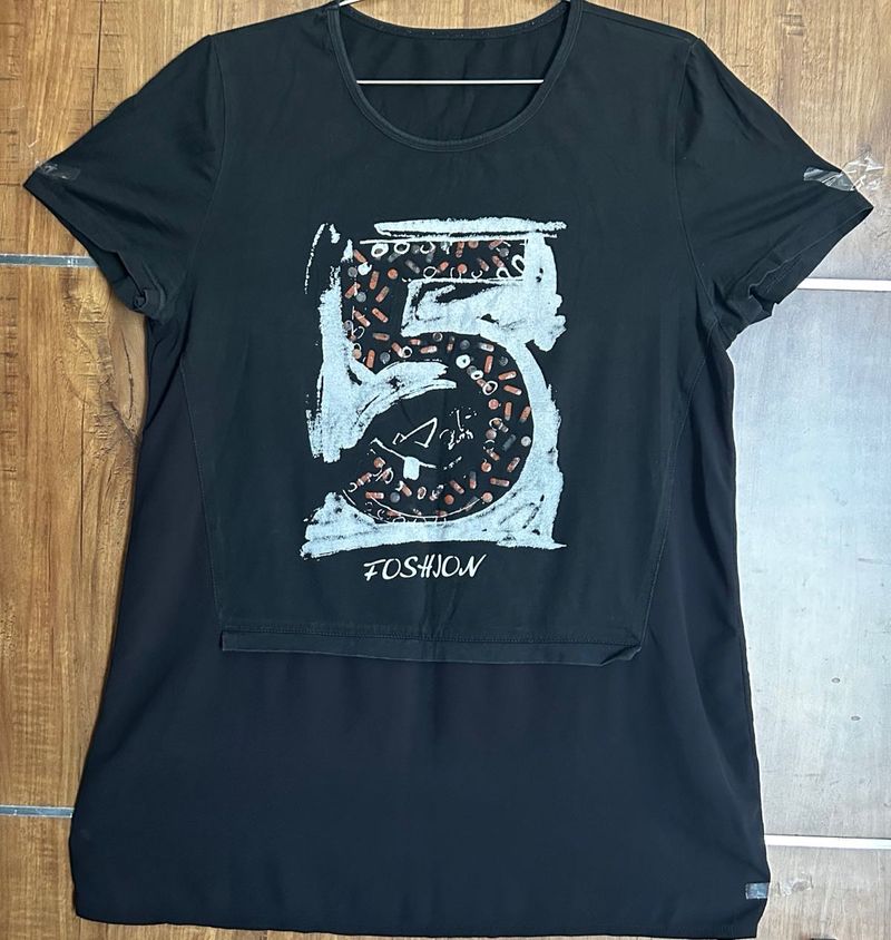 T-shirt With Odd Number