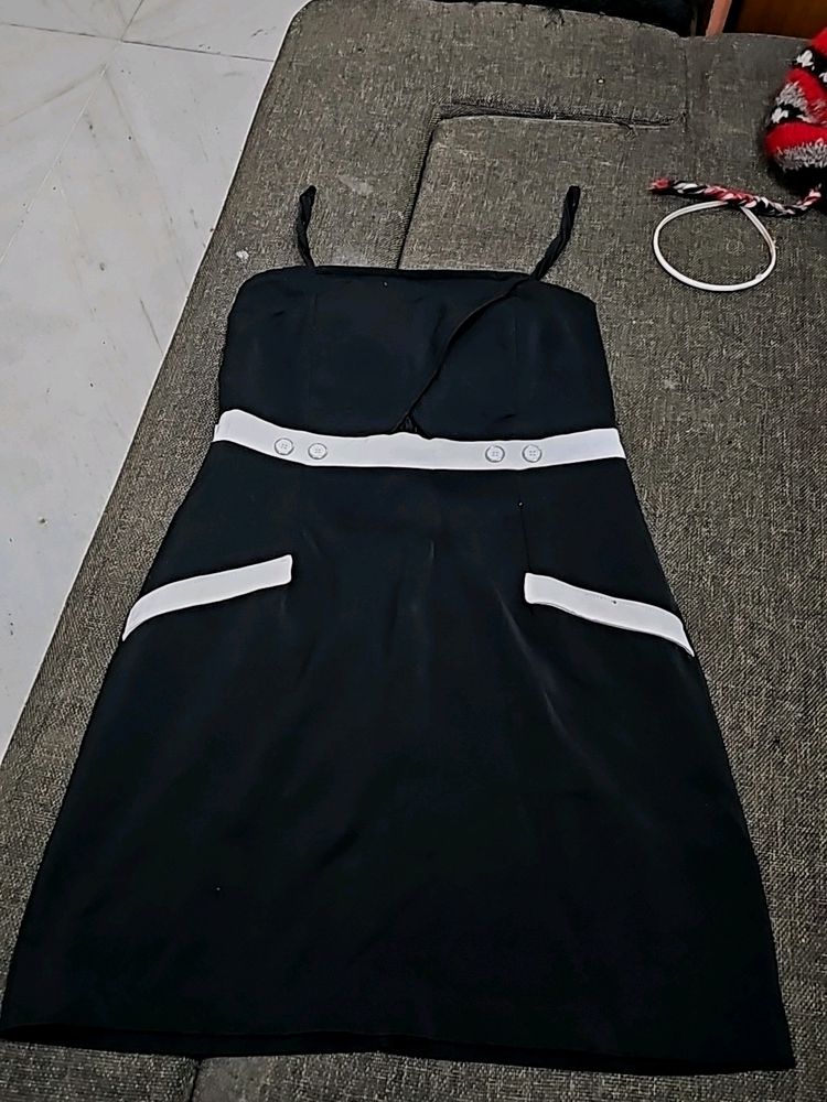 Cider Contrast Trim Black Dress