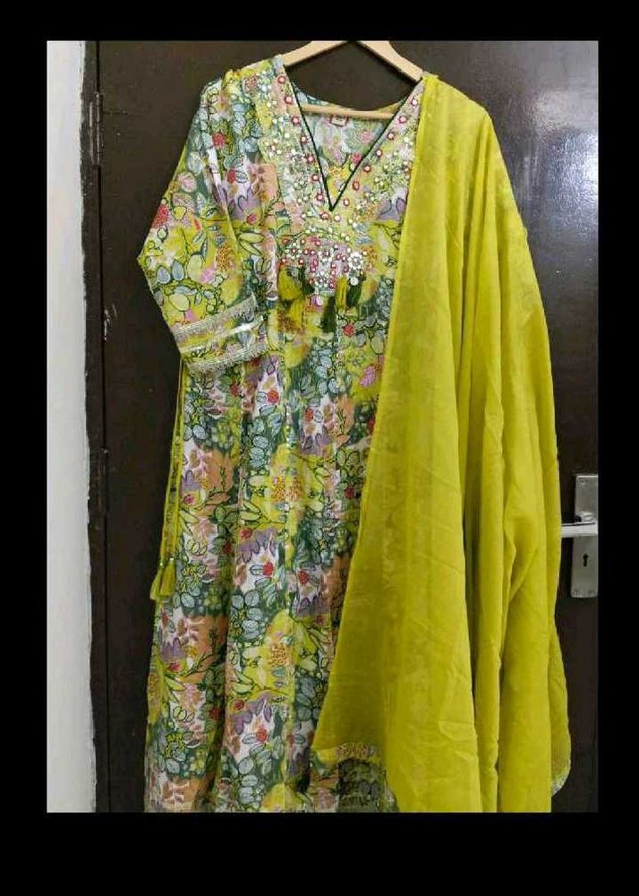 Beautiful Partywear Floral Kurta Set &amp; Dupatta