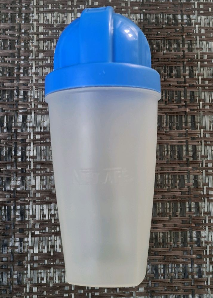 NESCAFE shaker of 1990s