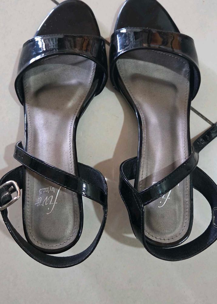 Black Heels - Five by Inc5