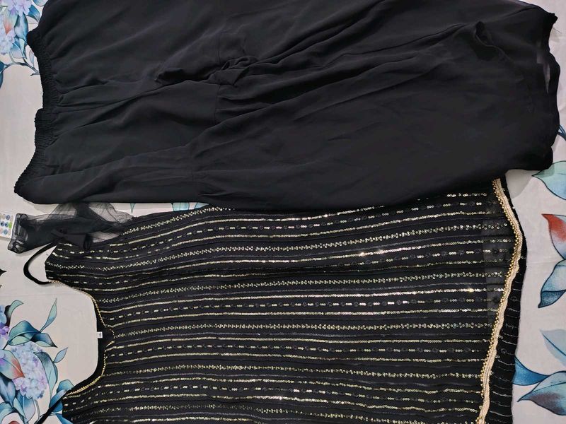 Black &amp; Gold Kurta Set