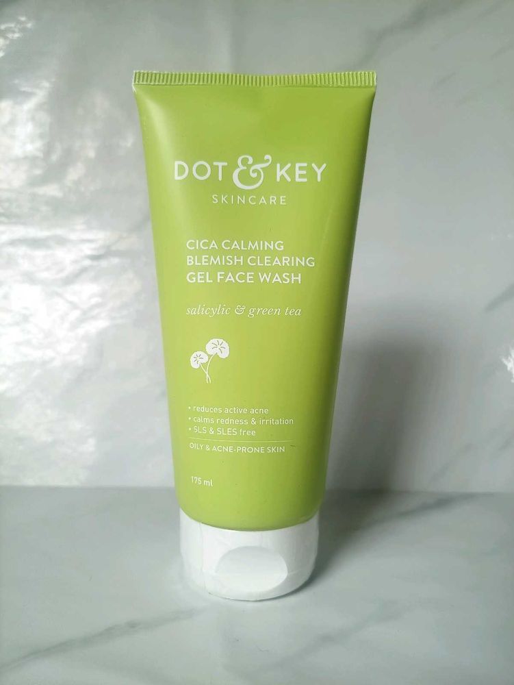 Dot &amp; Key CICA Calming Face Wash
