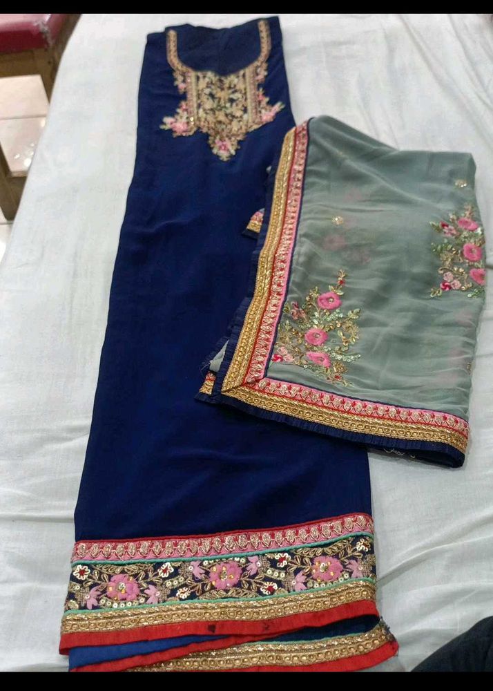 Elegant Navy Blue Embroidered Salwar Kameez