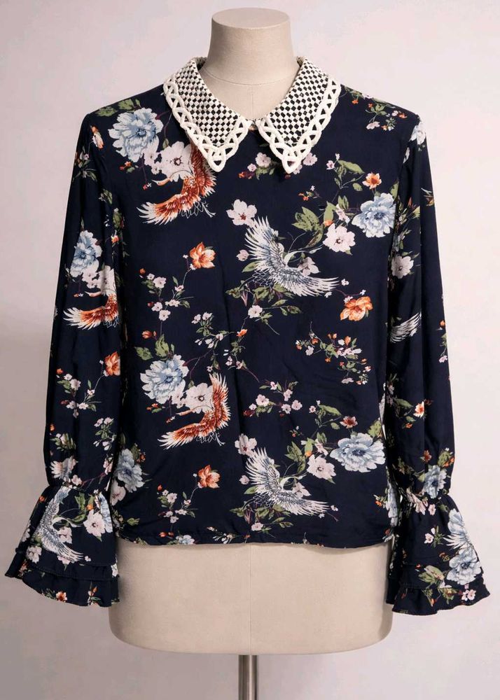 Floral Blouse with Lace Collar