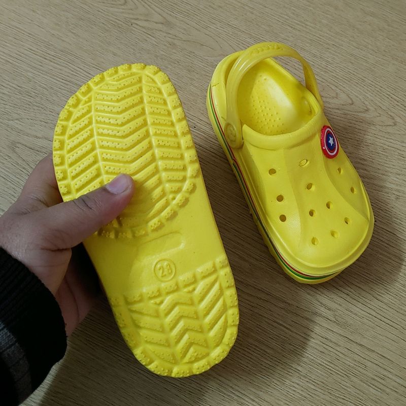 Kids Lightweight &amp; Soft Clogs Size-28 Age-5 to 6Yr