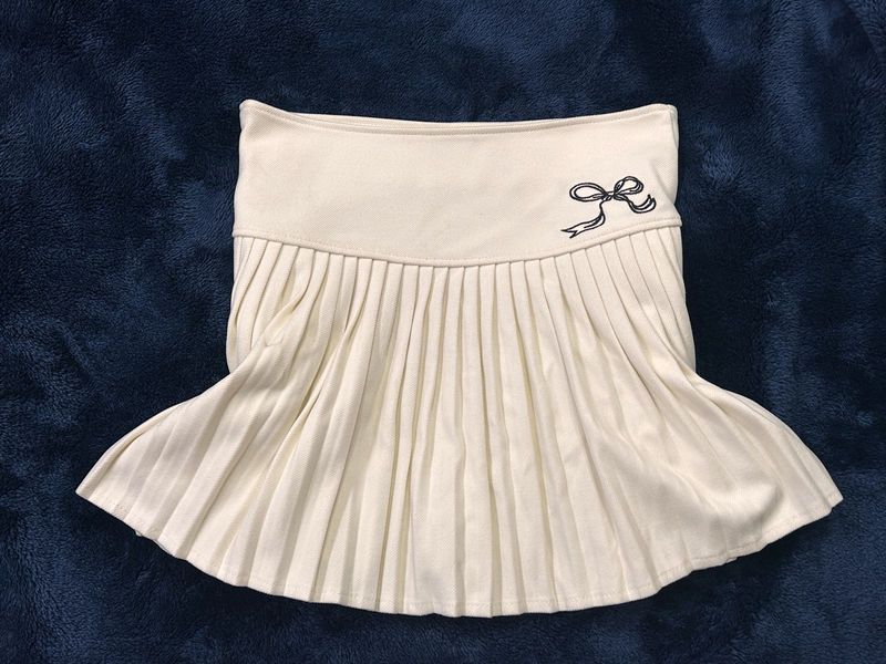Pleated Mini Skirt with Bow
