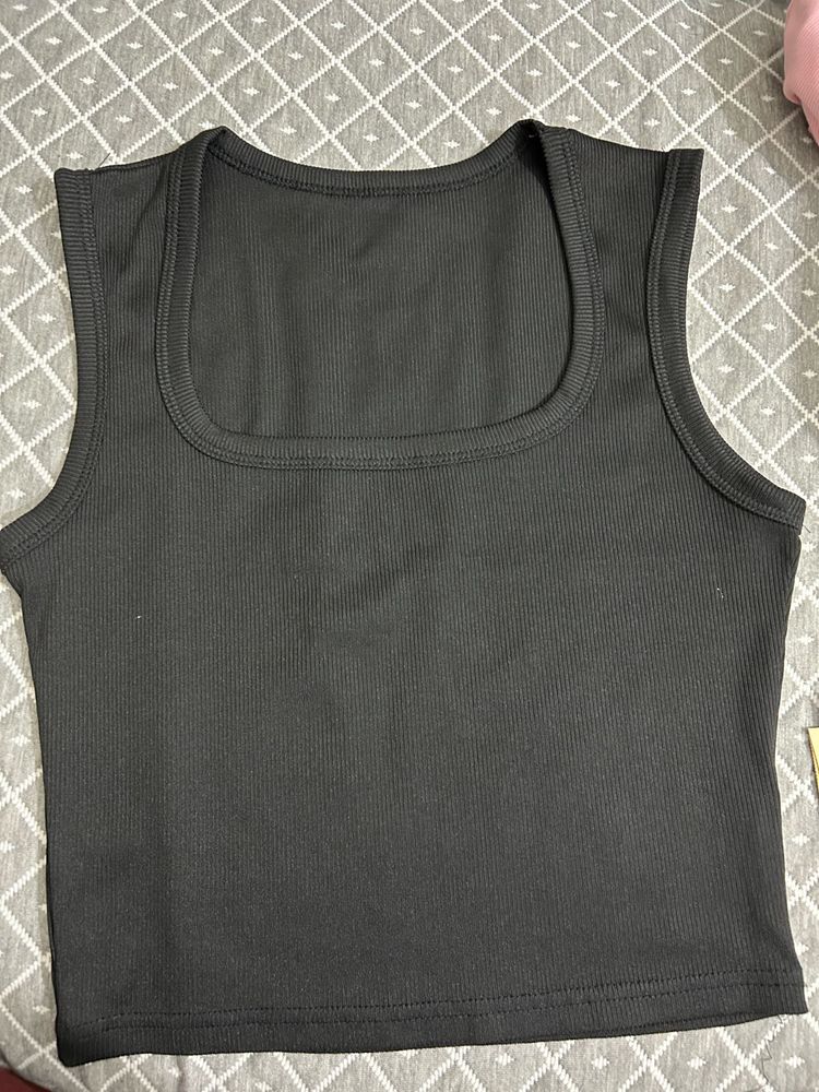 Black Sleeveless Tank Top