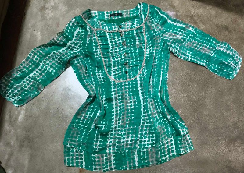 Green Patterned Vintage Top