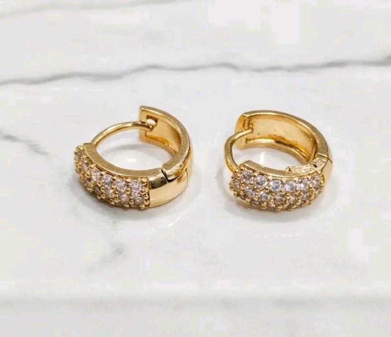 Small Sparkling Hoop Earrings Huggies Anti Tarnish