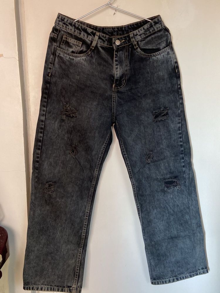 Mom Fit Ripped Black Wash Jeans