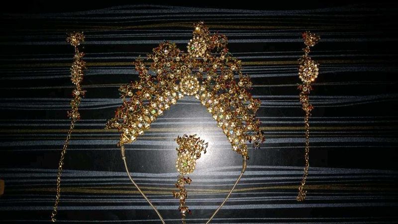 Jewellery Set With Classic Look