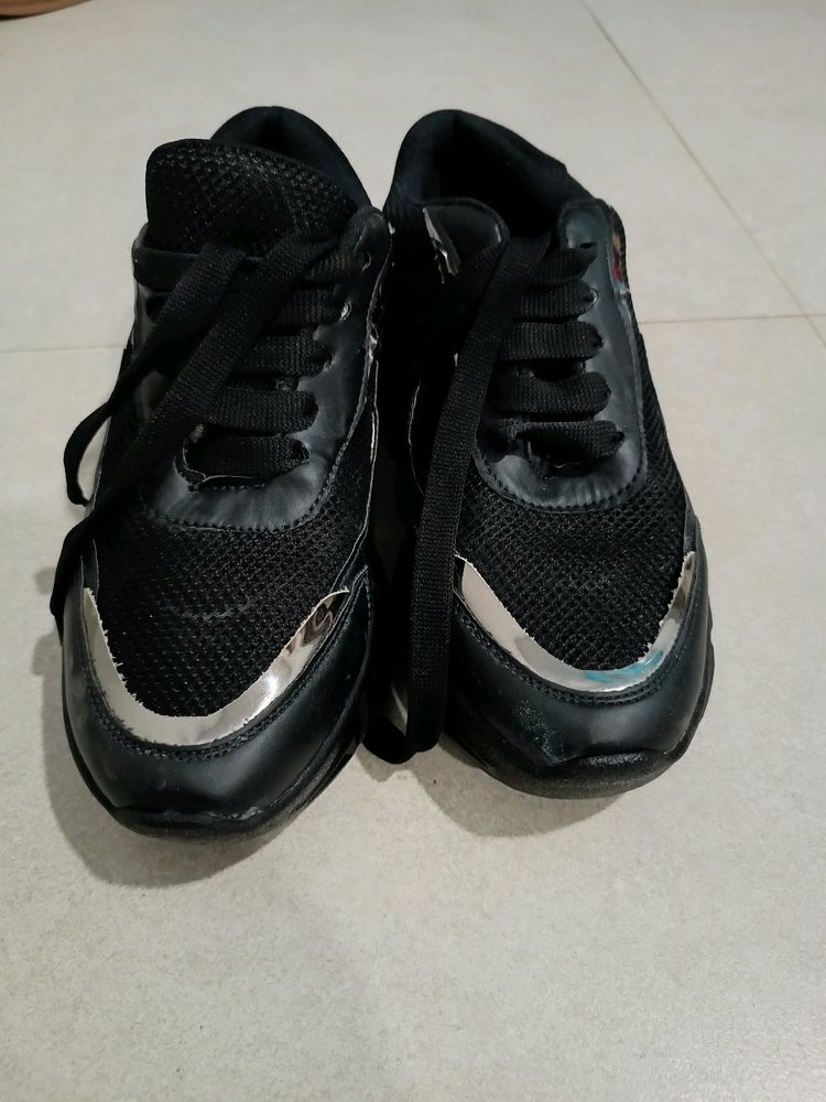 Black Sneakers