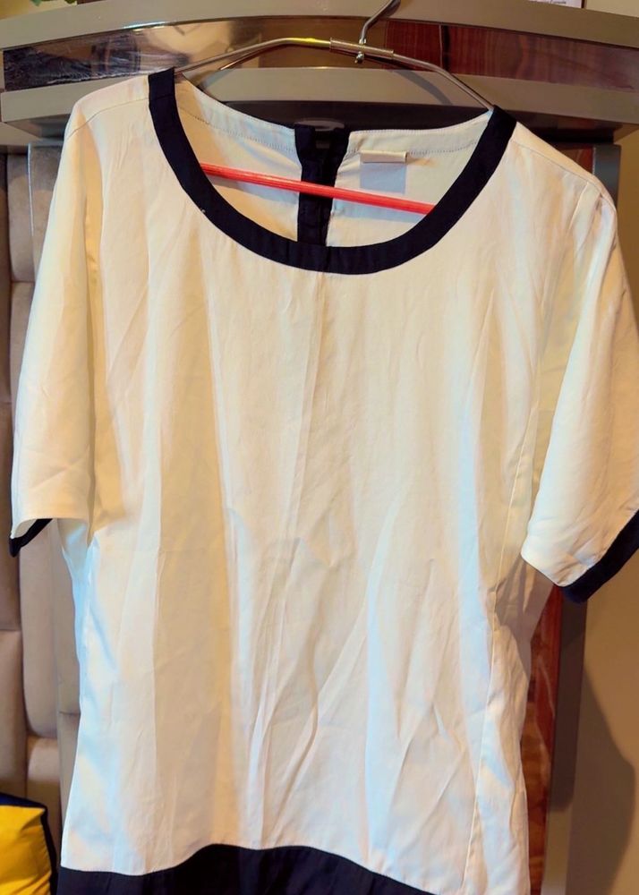 Chic Colorblock Top